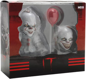 Mezco - IT Designer Series - Deluxe IT: Pennywise Action Figure